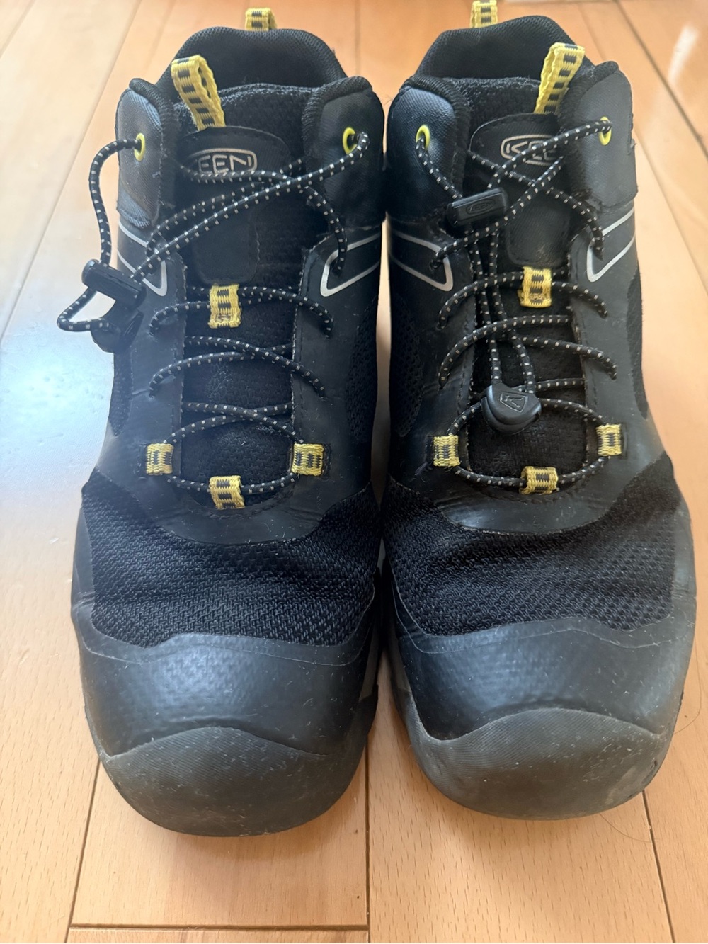 Keen Kid’s Black Hiking Boots with Yellow Accents Size 5